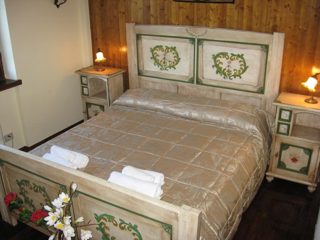 Le Tre Rose Montagna Apartment Camigliatello Silano Luaran gambar